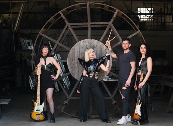 𝑩𝑨𝑫 𝑹𝑶𝑴𝑨𝑵𝑪𝑬 "Lᴀᴅʏ Gᴀɢᴀ Sʜᴏᴡ"