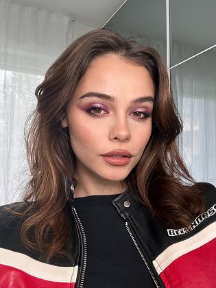 Nikol pro make-up artist