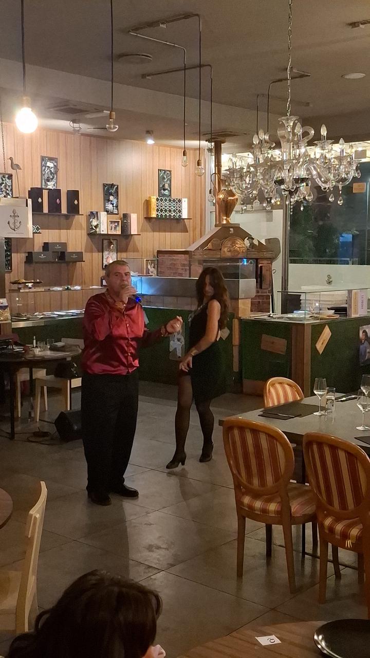 LINO E LE ODALISCHE DEL VESUVIO