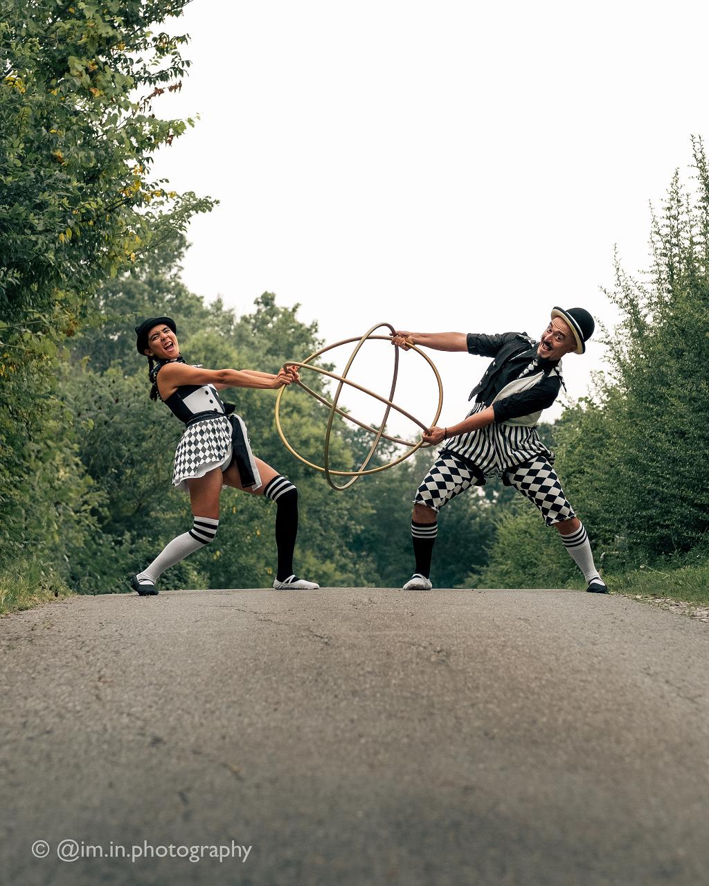 Duo: Niños Salvajes 