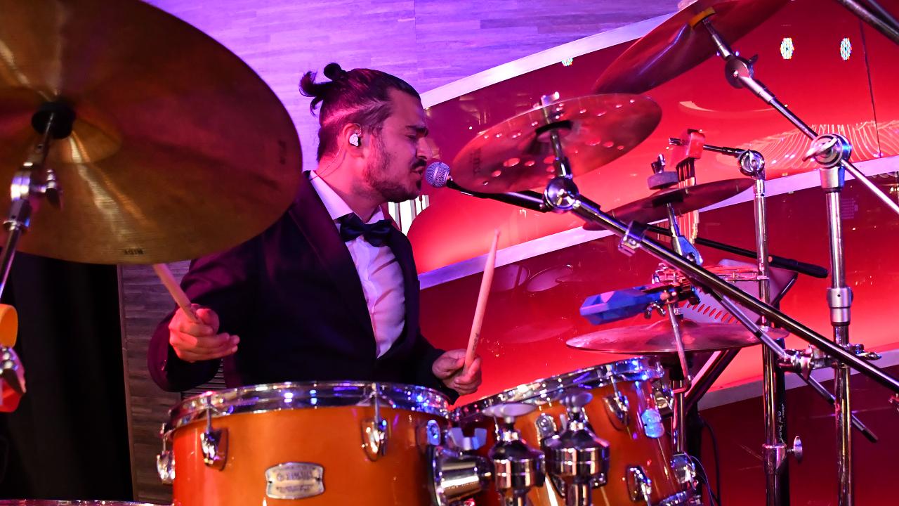 EYELIGHTS PARTY BAND