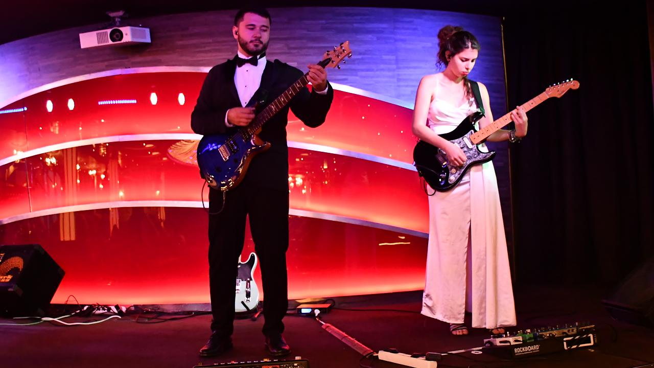 EYELIGHTS PARTY BAND