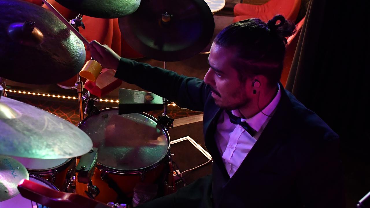 EYELIGHTS PARTY BAND