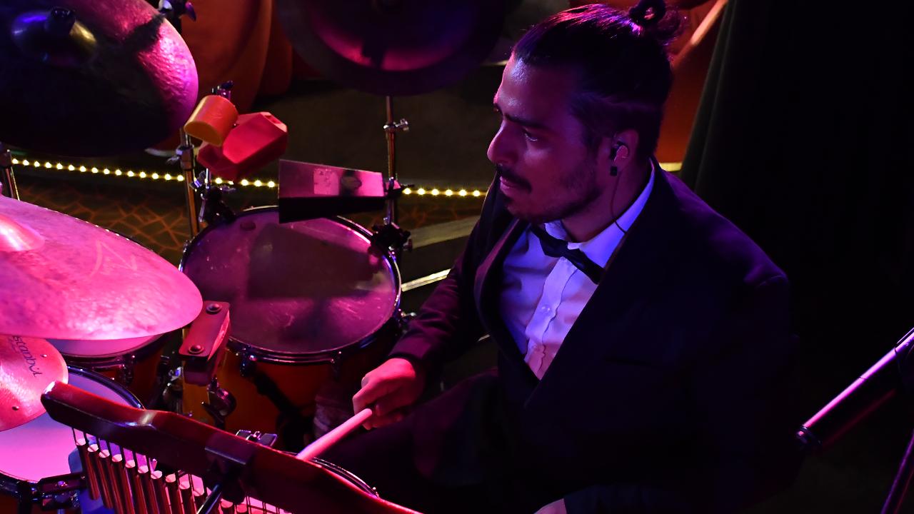 EYELIGHTS PARTY BAND