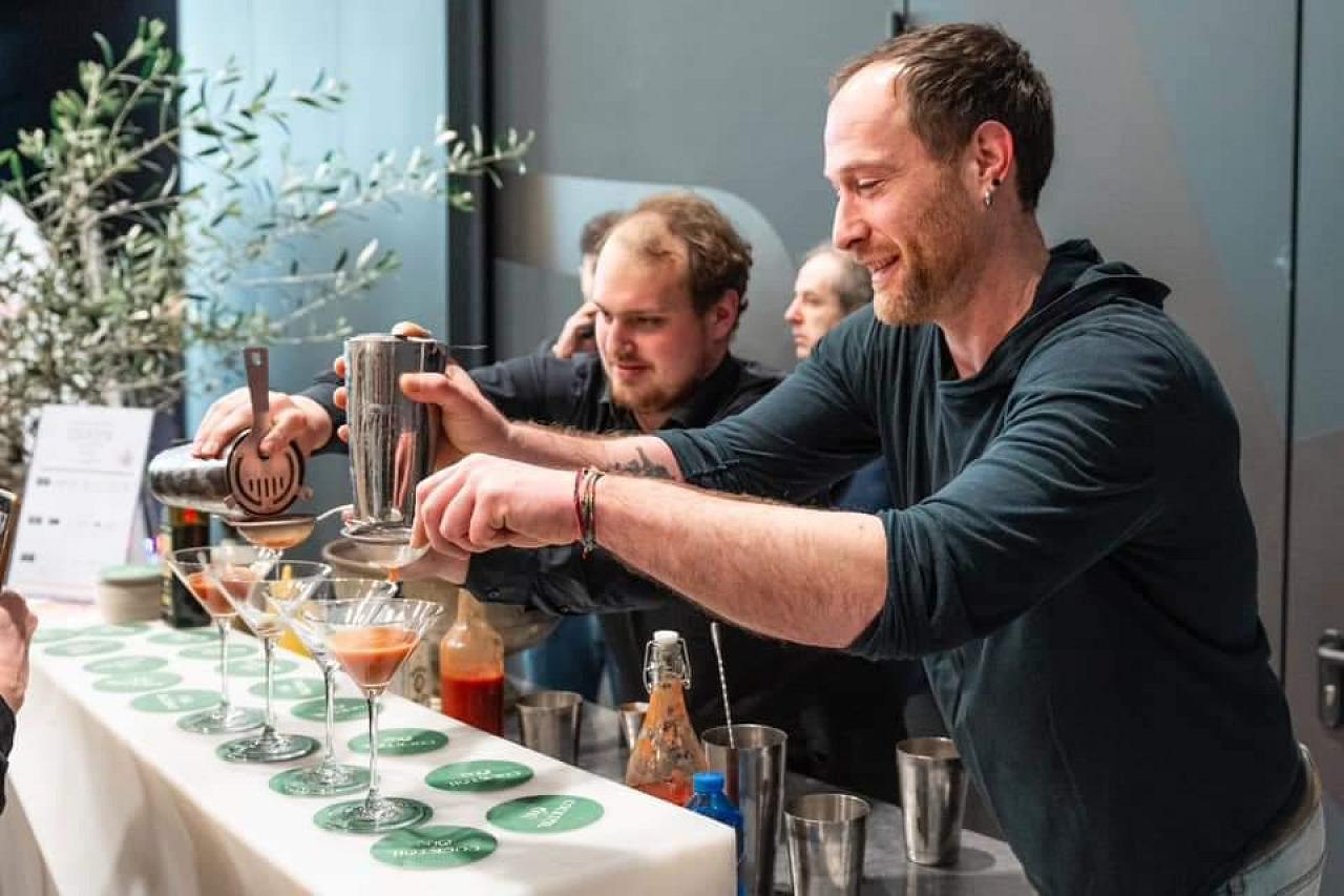 Barman a domicilio Genova | Cocktail Catering | Puzzle & Pour