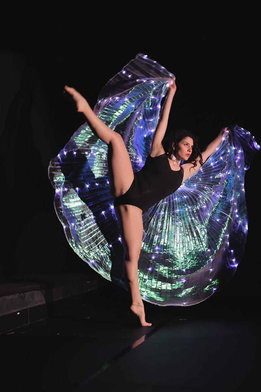 performance di danza e musica dal vivo, spettacoli eleganti e scenografici