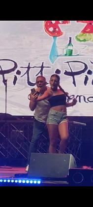 performance di danza e musica dal vivo, spettacoli eleganti e scenografici