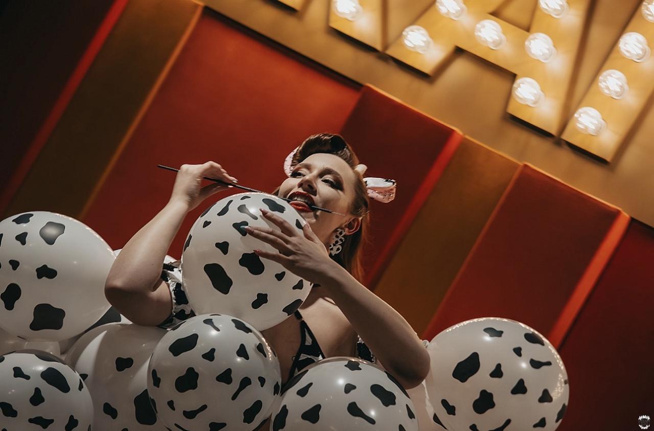 Miss Spicy Ginger - Burlesque Performer