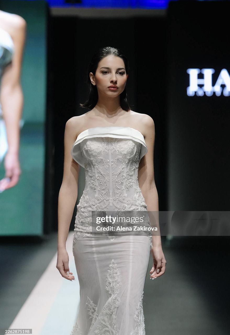 Asia Lazzoi Mua