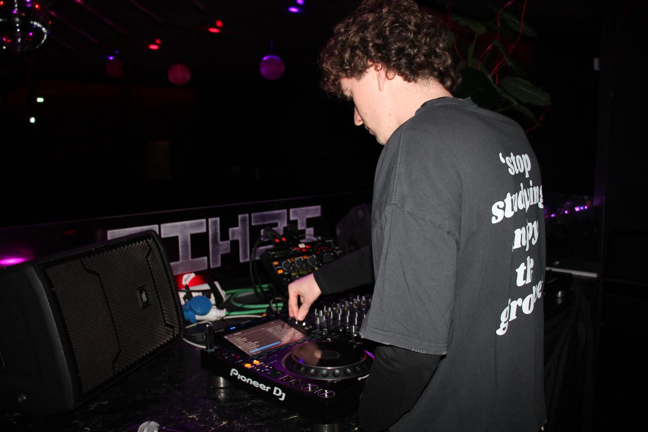Mattia Morbioli - DJ per eventi e feste private