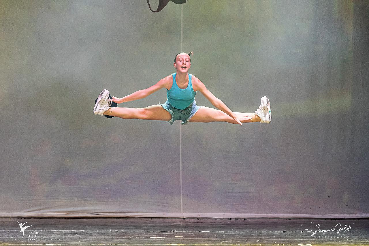 performance di danza e musica dal vivo, spettacoli eleganti e scenografici