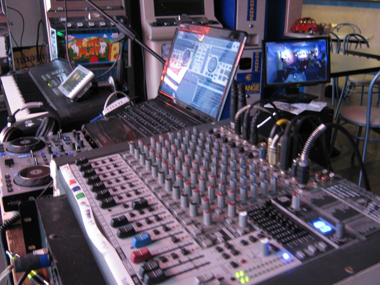 Roberto Berardi Schubert DJ & Event Service – La colonna sonora perfetta per il vostro Sì