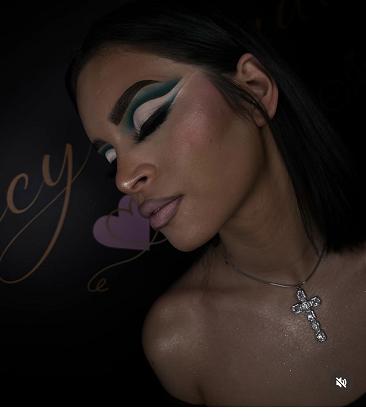 Manudfl make-up 