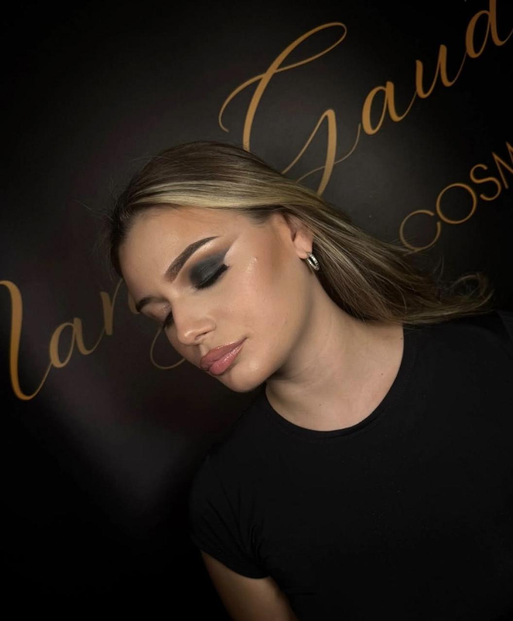 Manudfl make-up 