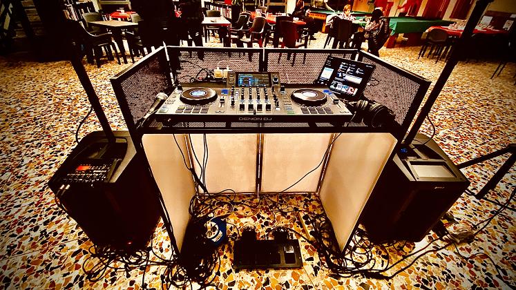Renato Tammi - DJ, Sax & Live Music