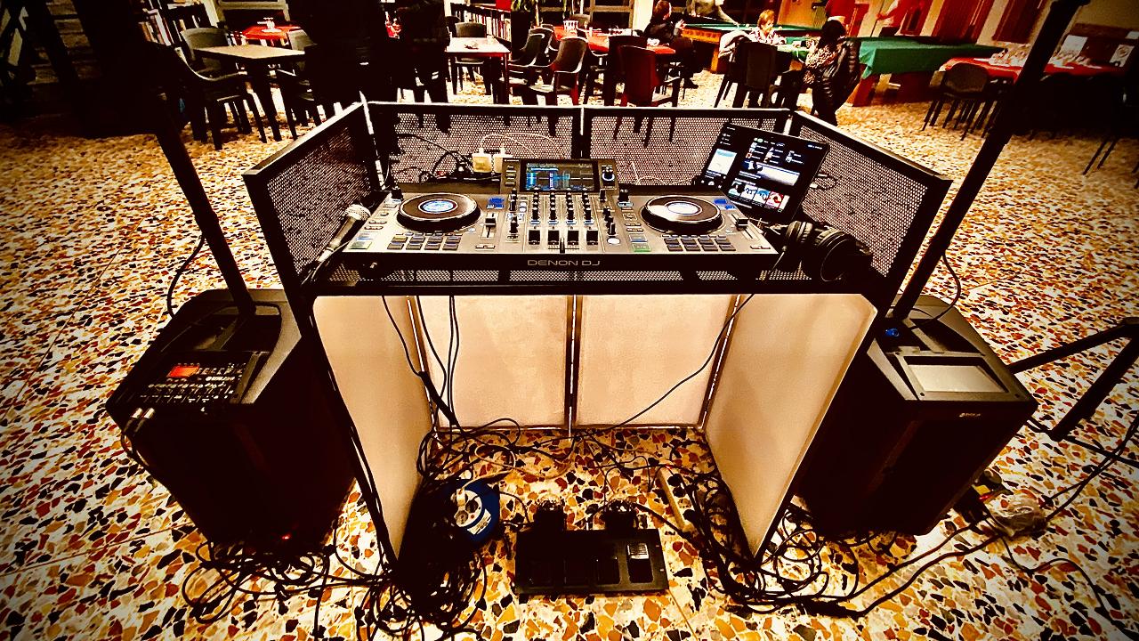 Renato Tammi - DJ, Sax & Live Music
