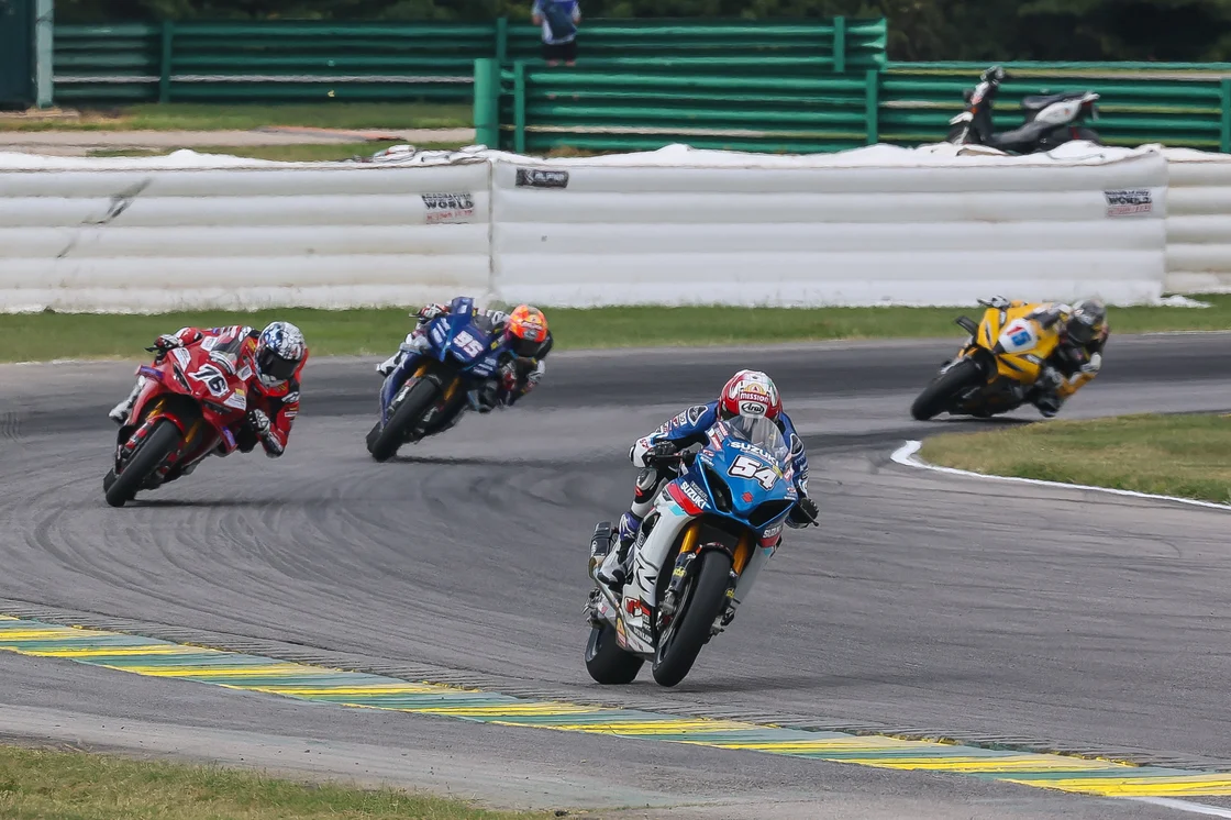 MotoAmerica: Fong Sizzles In Hot And Slippery Quad Lock Superbike Saturday 2 Motoamerica: Fong Sizzles In Hot And Slippery Quad Lock Superbike Saturday