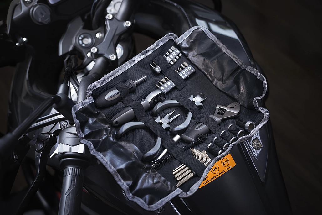 New From Oxford: Tool Roll Pro