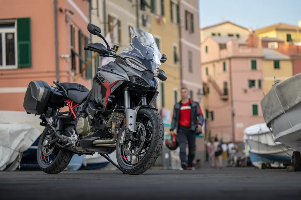 Ducati Multistrada V4 S Grand Tour: Full-Optional Travel