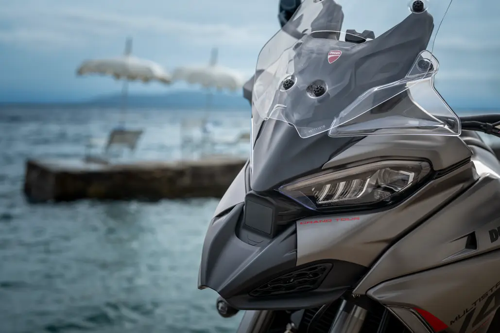Ducati Multistrada V4 S Grand Tour: Full-Optional Travel