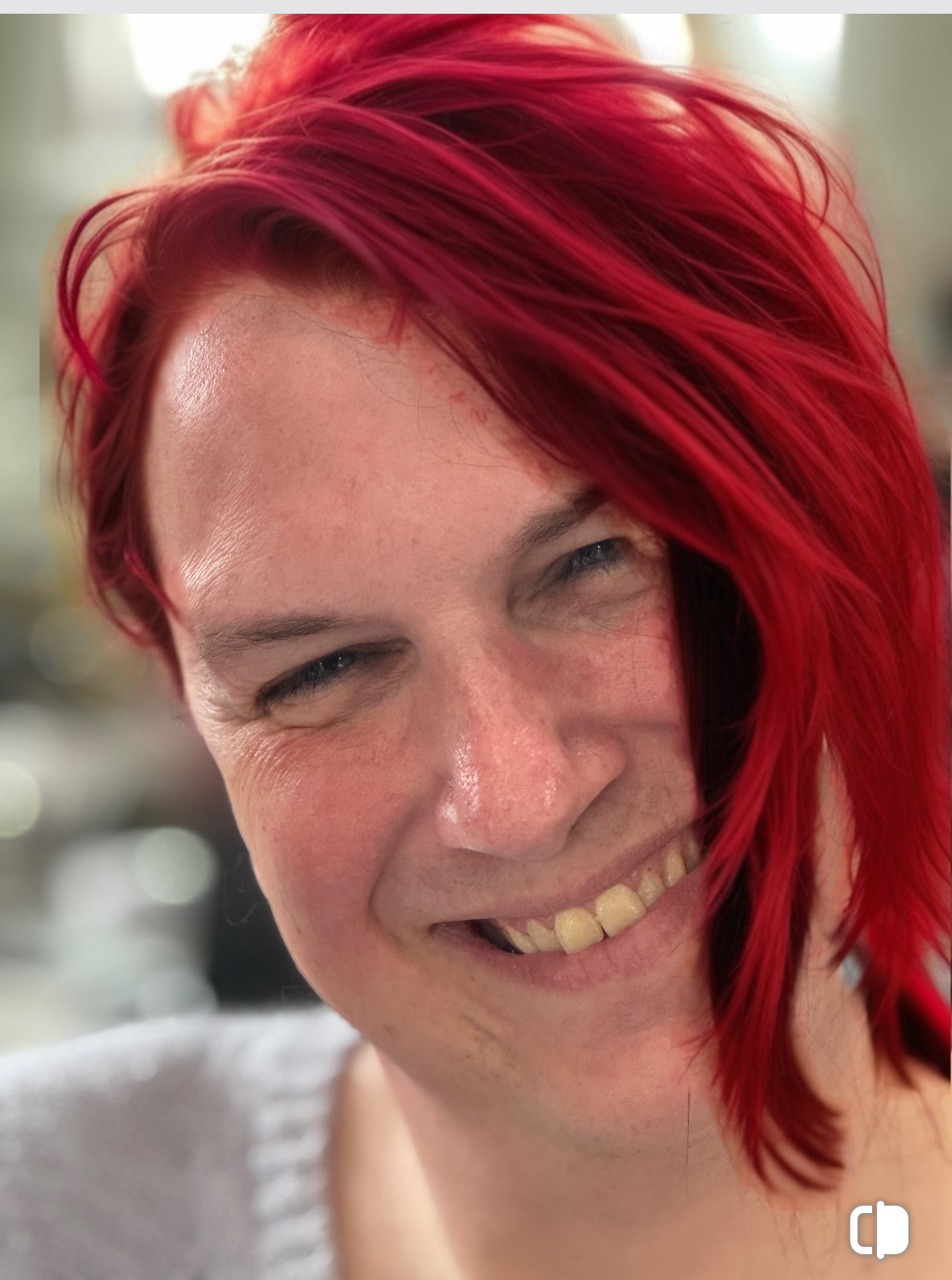 a transwomen at a transfriendly hair salon