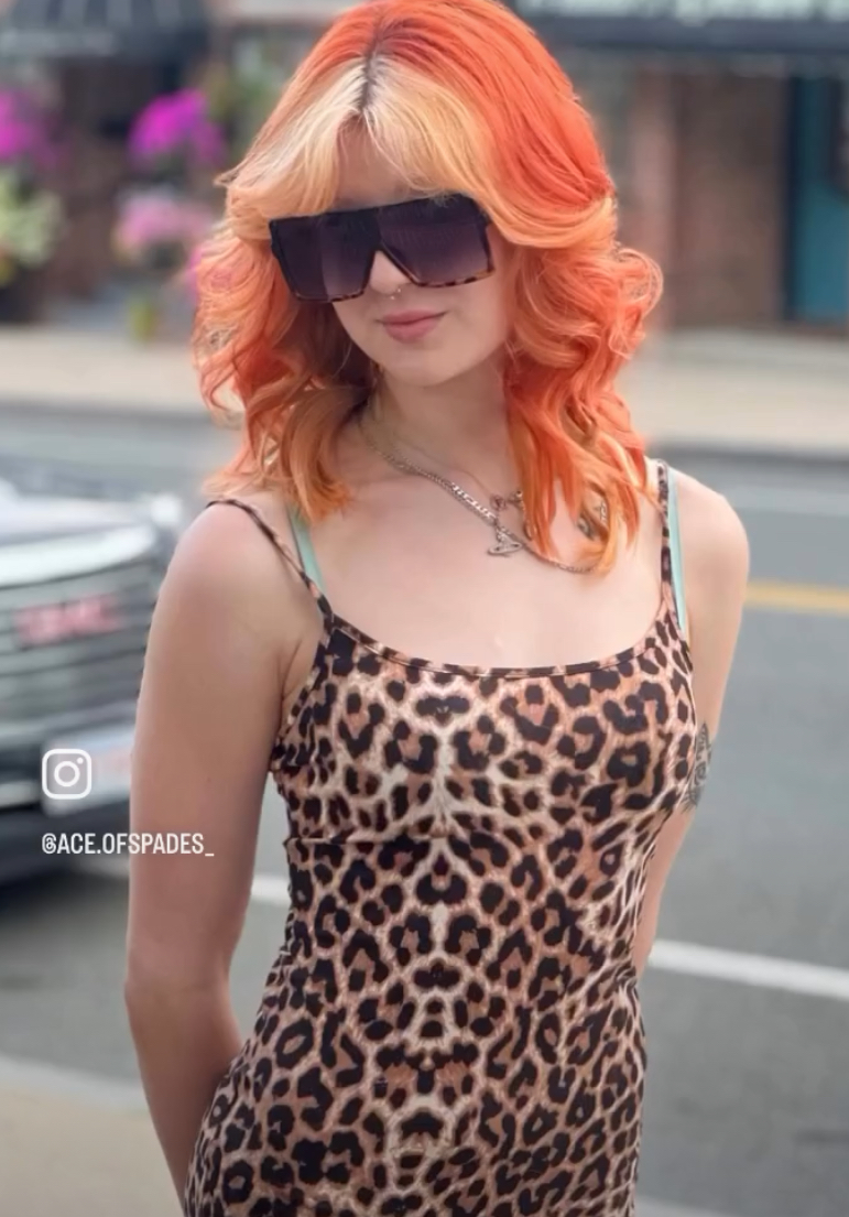 a woman with a Jennifer Anniston haircut
