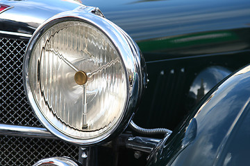 Image showing Vintage car headlight