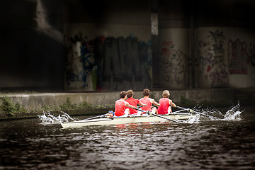 Image showing Rowing team