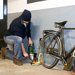 Image showing Bike thief