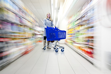 Image showing Woman in supermarket