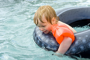 Image showing Swimming boy