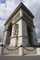 Image showing Arc de Triomphe up close