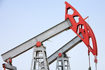 Image showing oil pump closeup