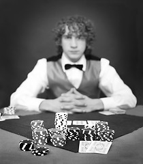 Image showing Face the dealer