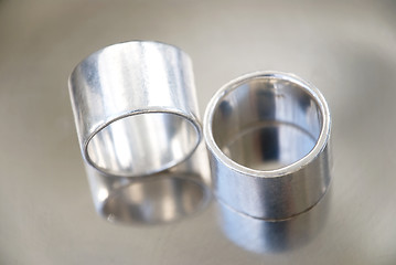 Image showing two wedding rings