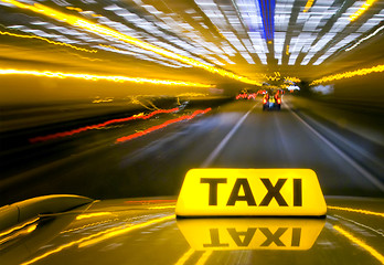 Image showing Taxi at warb speed