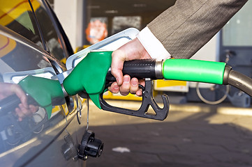 Image showing Getting gas