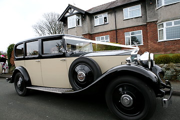 Image showing vintage wedding car