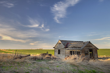 Image showing abandoned homestead on prairie