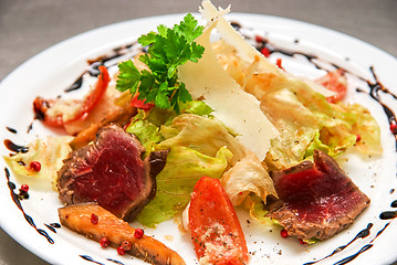 Image showing salad with roast beef