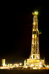 Image showing Oil derrick 