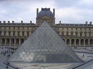 Image showing Louvre Museum Pyramid