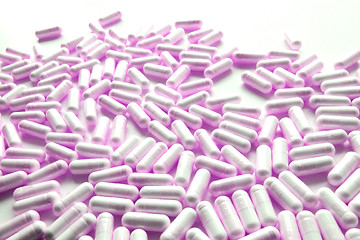 Image showing violet generic capsules