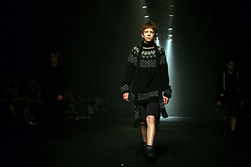 Image showing Seoul Fashion Week (Seoul Collection) Fall/Winter 2006.  Hong Su