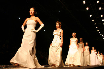 Image showing Seoul Fashion Week (Seoul Collection) Fall/Winter 2006.  Hwang J