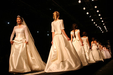 Image showing Seoul Fashion Week (Seoul Collection) Fall/Winter 2006.  Hwang J