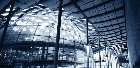 Image showing circular ramp in glass dome under round skylights