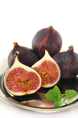 Image showing Figs