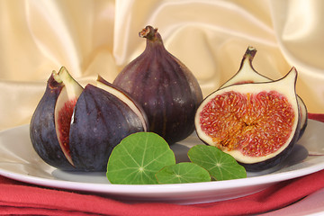 Image showing Figs