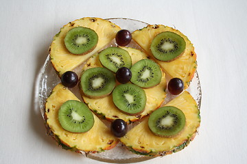 Image showing Kiwi,grapes and pineapple